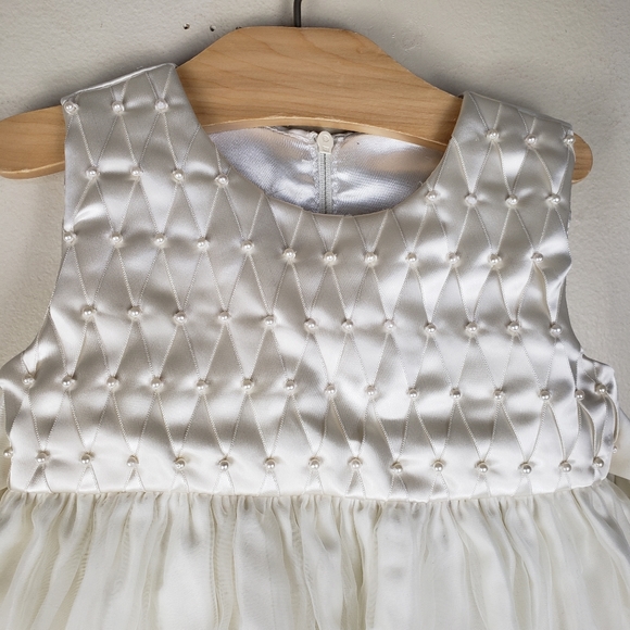 Cinderella Ribbon Dress - Picture 3 of 7